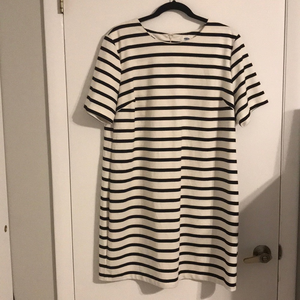 Old Navy sheath dress